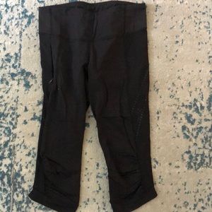 lululemon athletica Pants - Lululemon luxtreme crop leggings size 6 lululemon athletica Pants - Lululemon luxtreme crop leggings size 6